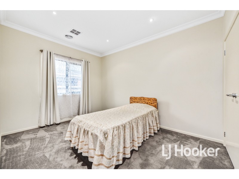 8 Morris Court, Officer VIC 3809