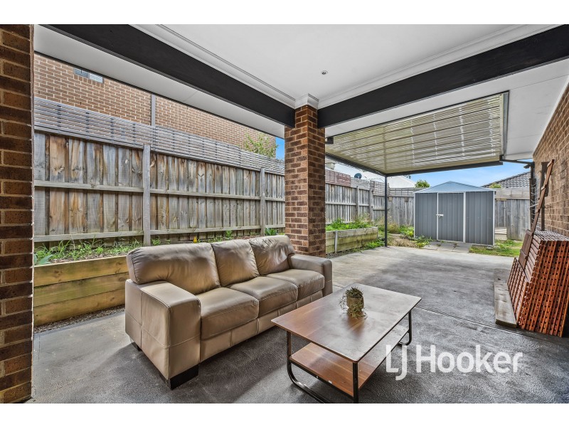 8 Morris Court, Officer VIC 3809