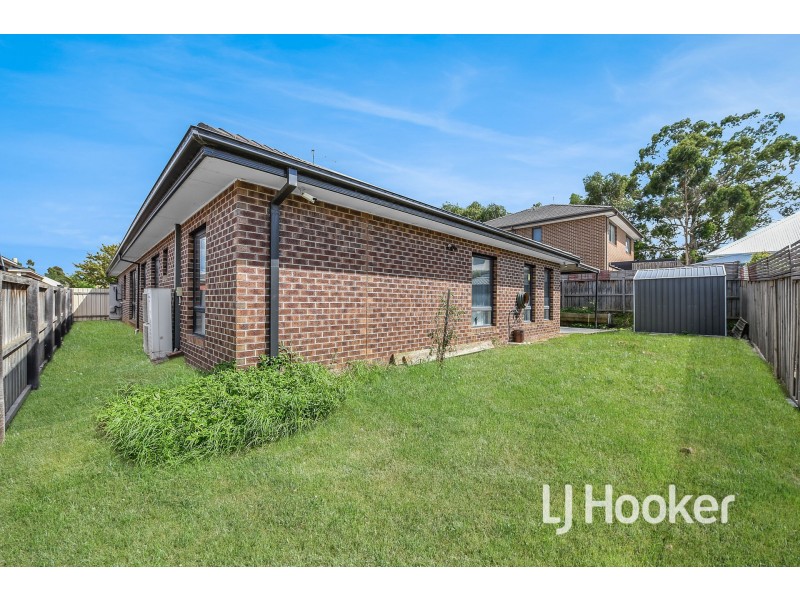 8 Morris Court, Officer VIC 3809