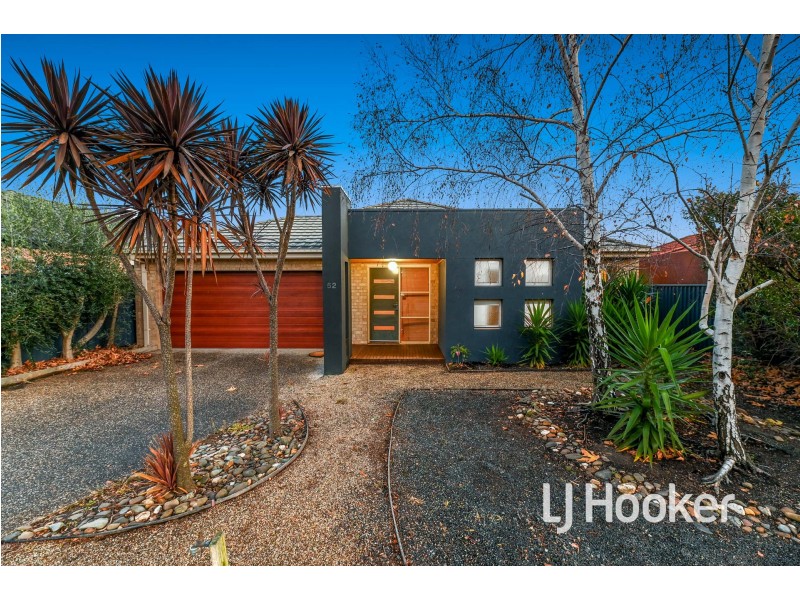 52 Shearwater Drive, Pakenham VIC 3810