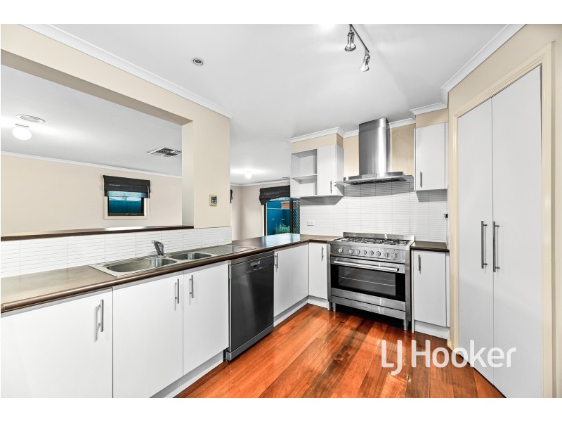 52 Shearwater Drive, Pakenham VIC 3810