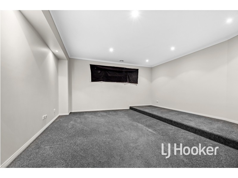 52 Shearwater Drive, Pakenham VIC 3810