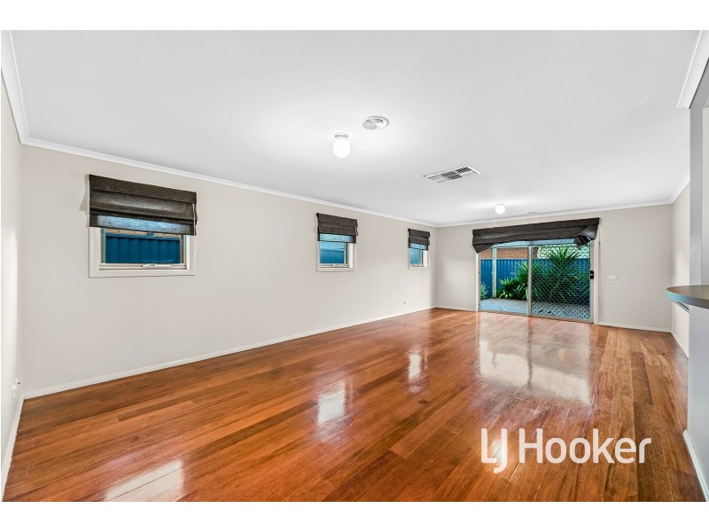 52 Shearwater Drive, Pakenham VIC 3810