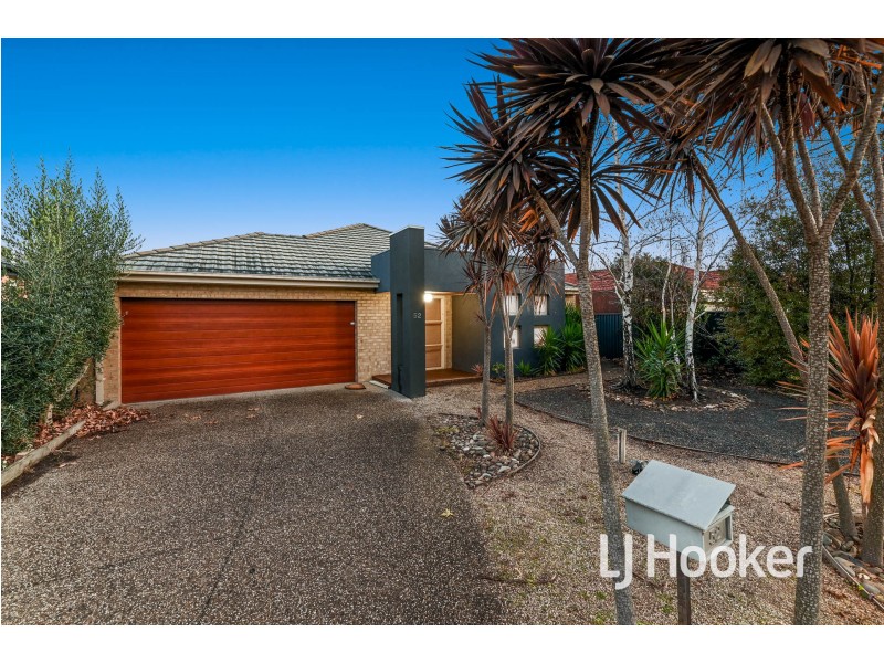 52 Shearwater Drive, Pakenham VIC 3810