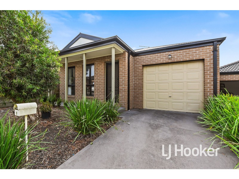 9/103 Army Road, Pakenham VIC 3810