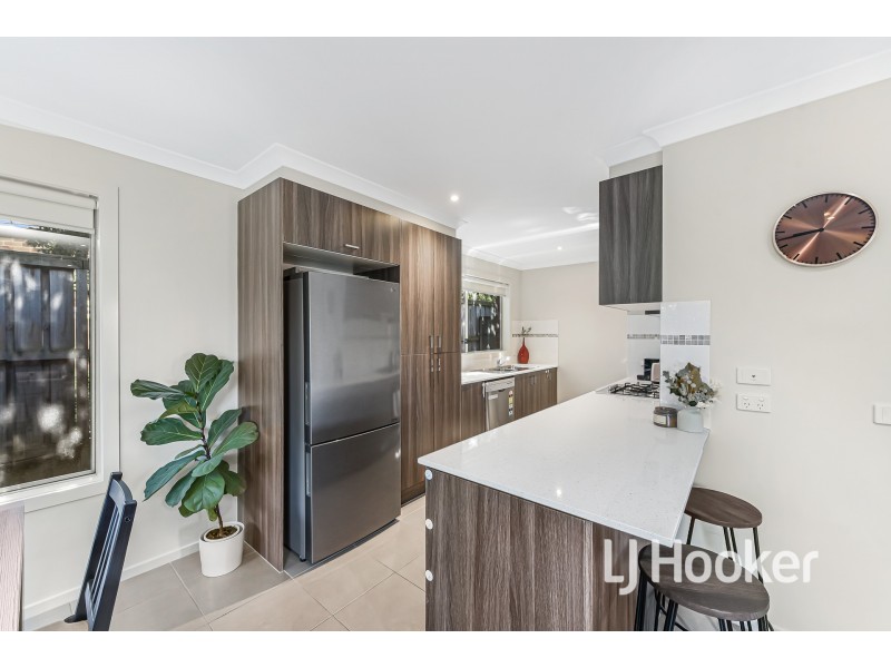 20 Macleod Circuit, Pakenham VIC 3810