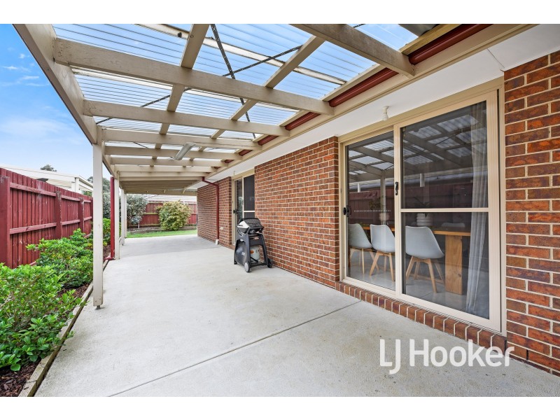 10 Cerreto Mews, Pakenham VIC 3810