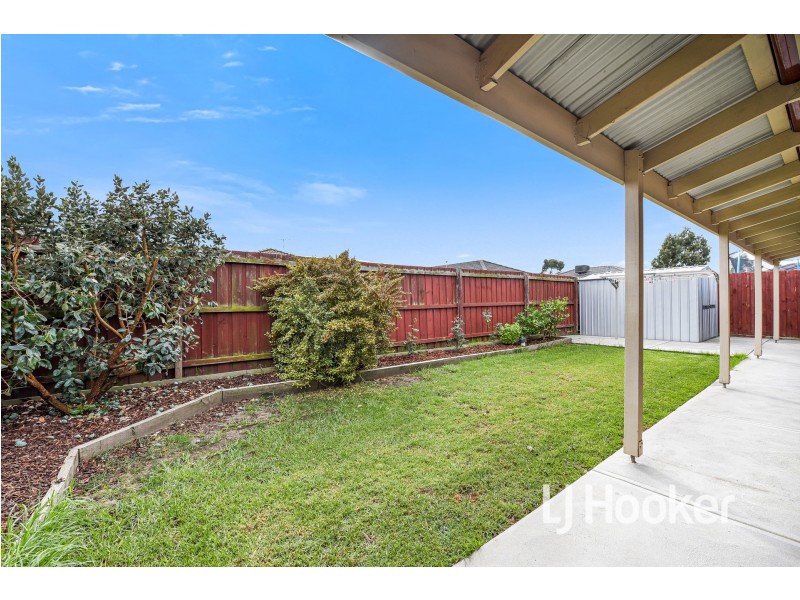 10 Cerreto Mews, Pakenham VIC 3810