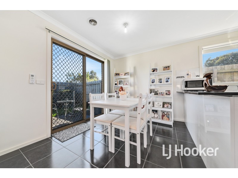 10/5 Melissa Way, Pakenham VIC 3810