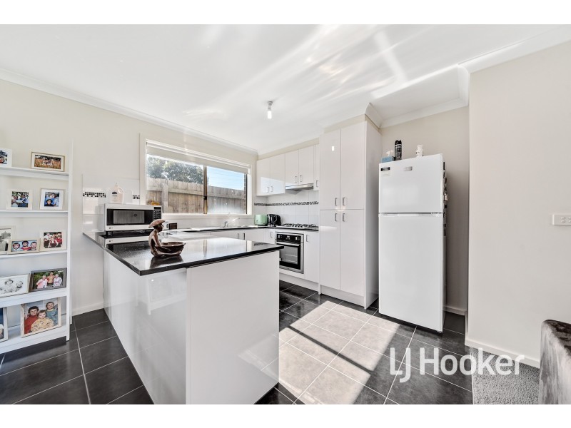 10/5 Melissa Way, Pakenham VIC 3810