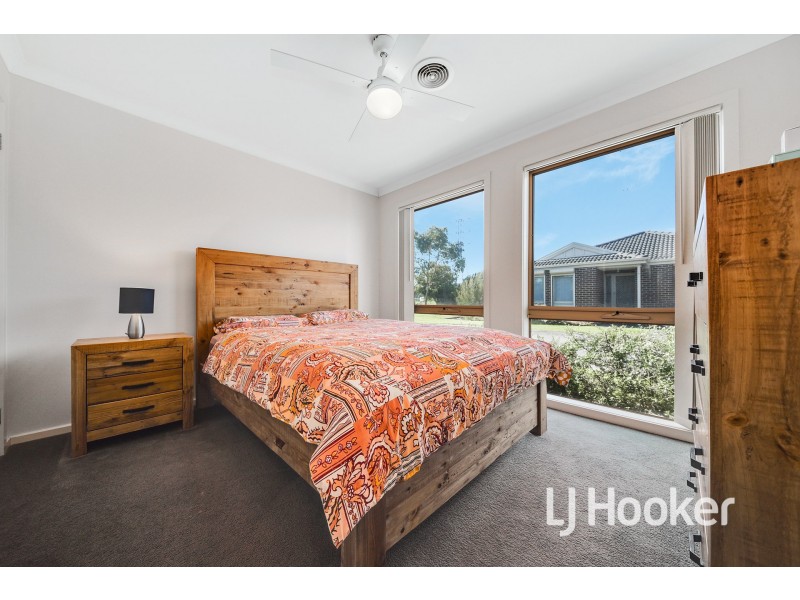 10/5 Melissa Way, Pakenham VIC 3810