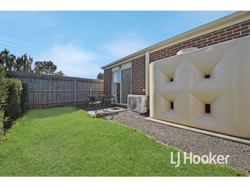 10/5 Melissa Way, Pakenham VIC 3810