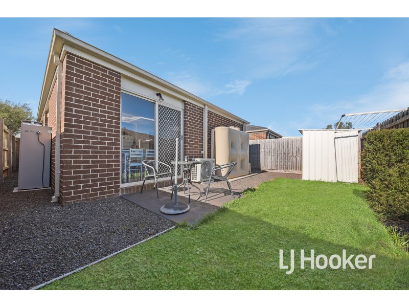 10/5 Melissa Way, Pakenham VIC 3810