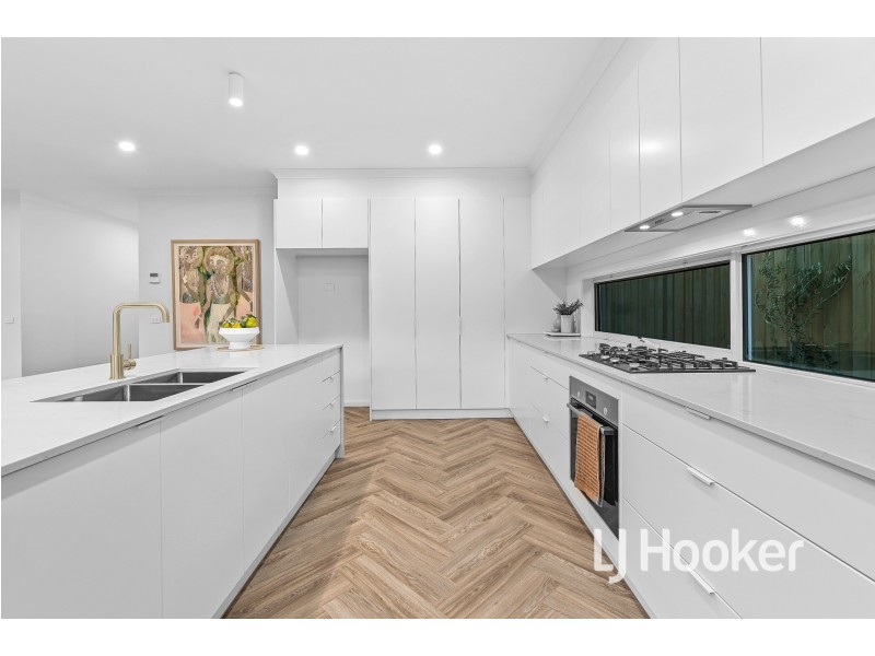 17 Peachtree Drive, Drouin VIC 3818