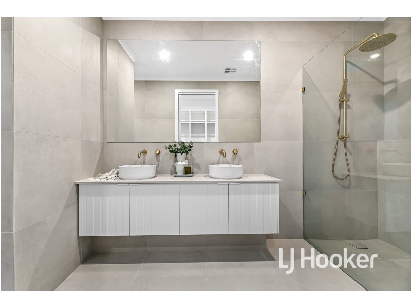 17 Peachtree Drive, Drouin VIC 3818