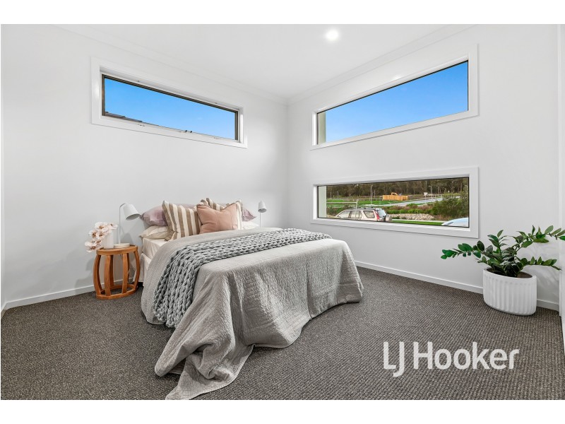 17 Peachtree Drive, Drouin VIC 3818
