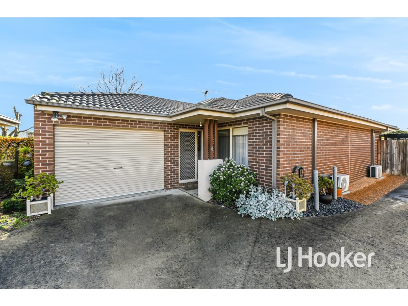 4/27-29 Rogers Street, Pakenham VIC 3810