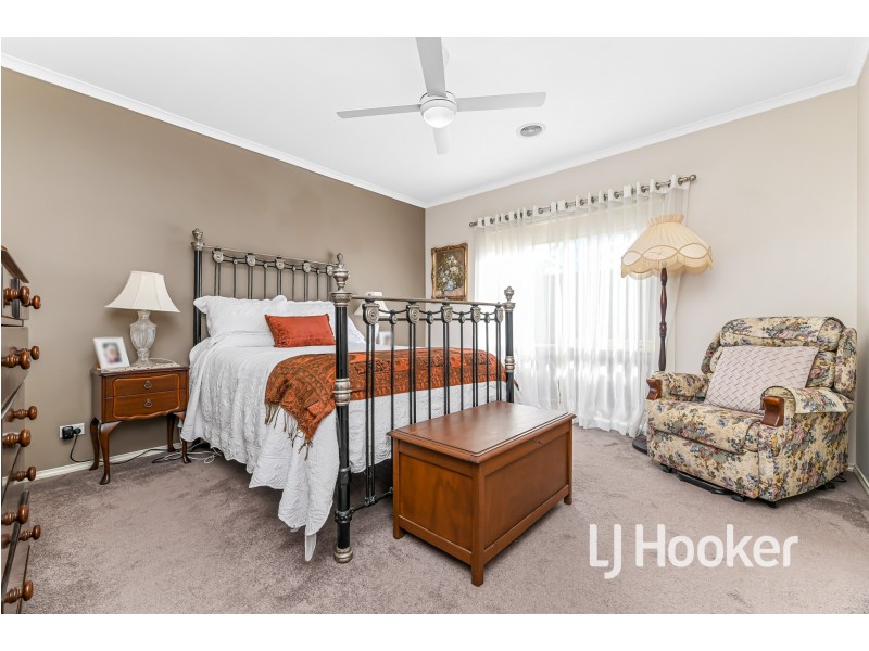 4/27-29 Rogers Street, Pakenham VIC 3810