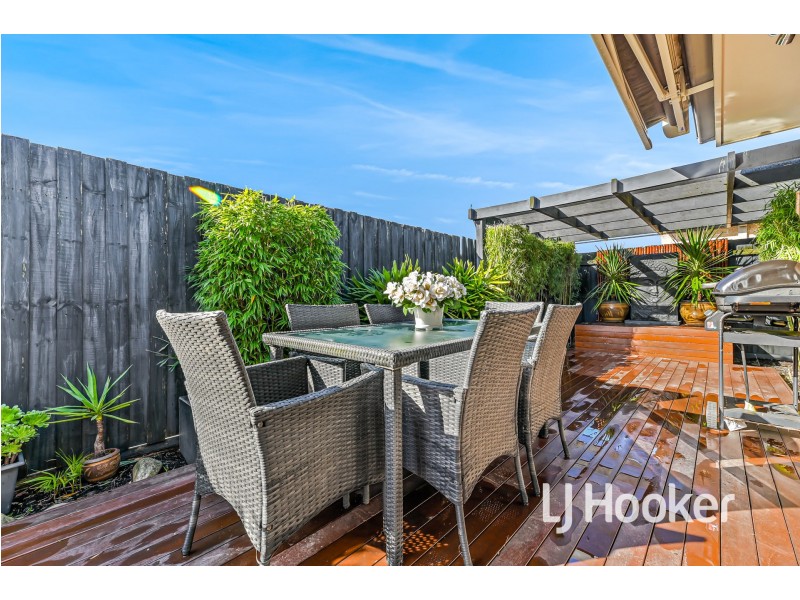 4/27-29 Rogers Street, Pakenham VIC 3810