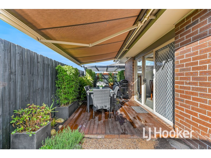 4/27-29 Rogers Street, Pakenham VIC 3810