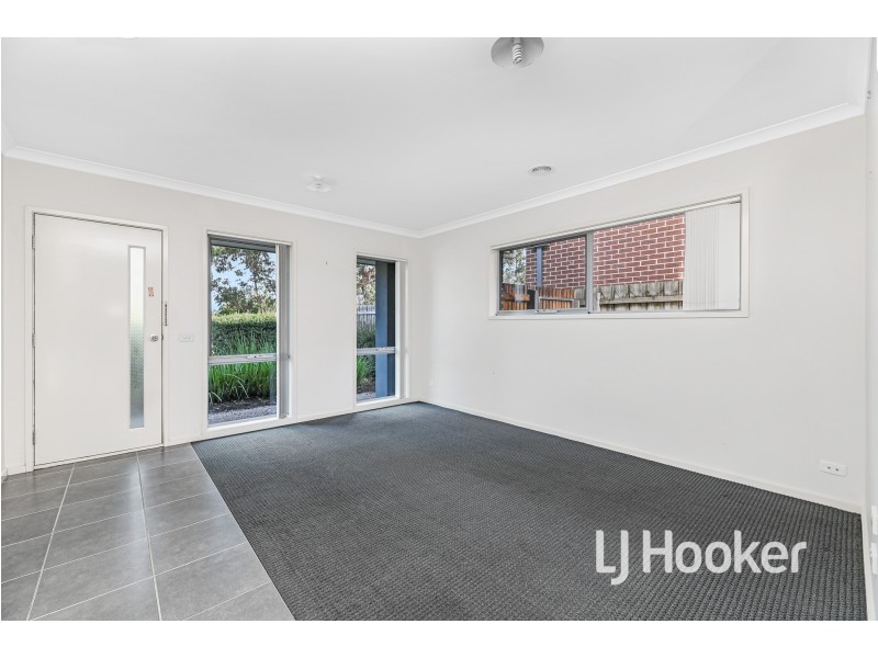 182A Princes Highway, Pakenham VIC 3810