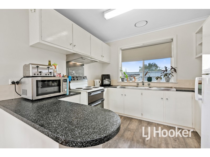 71 Princes Highway, Pakenham VIC 3810