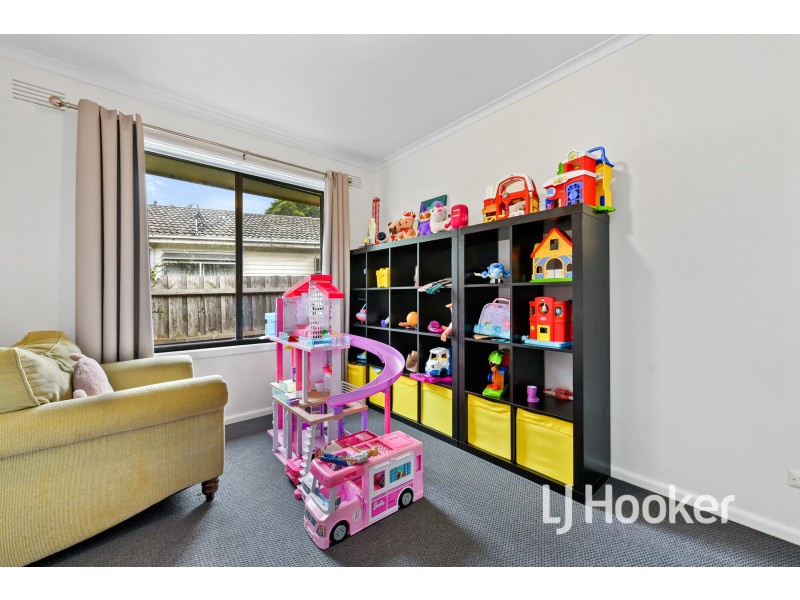 71 Princes Highway, Pakenham VIC 3810