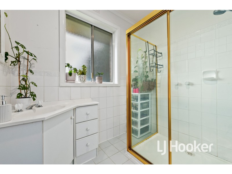 71 Princes Highway, Pakenham VIC 3810