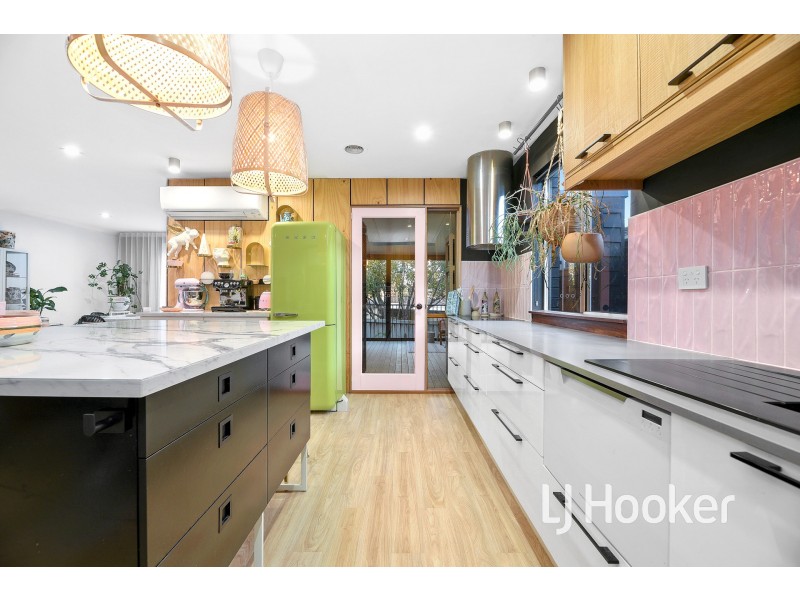 22 Kimberley Grove, Pakenham VIC 3810