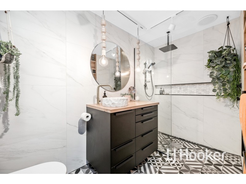 22 Kimberley Grove, Pakenham VIC 3810