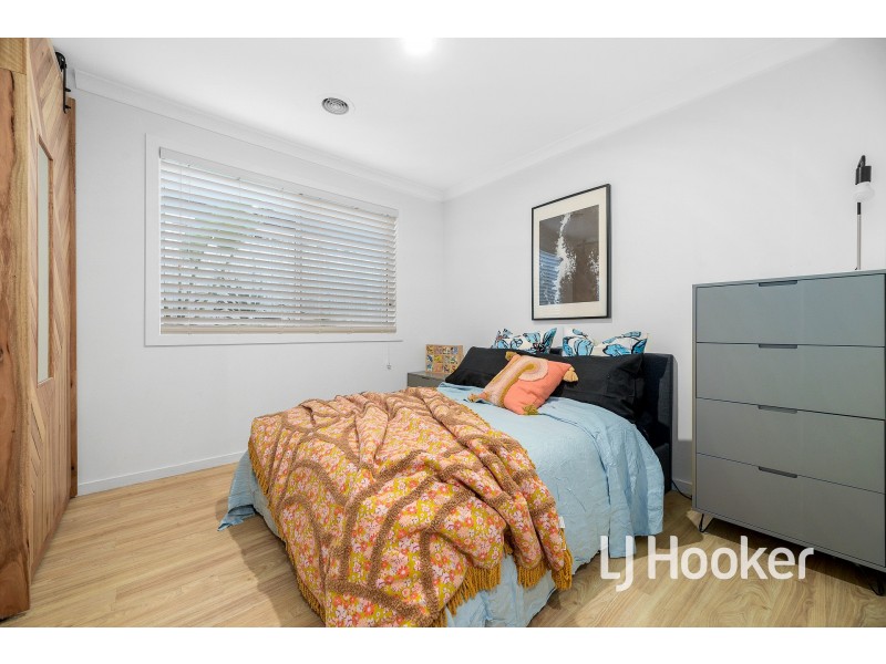 22 Kimberley Grove, Pakenham VIC 3810