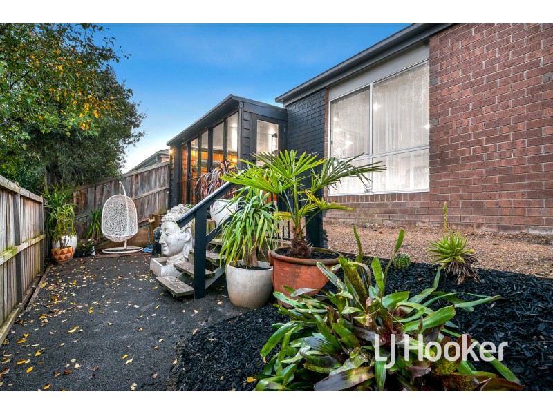 22 Kimberley Grove, Pakenham VIC 3810