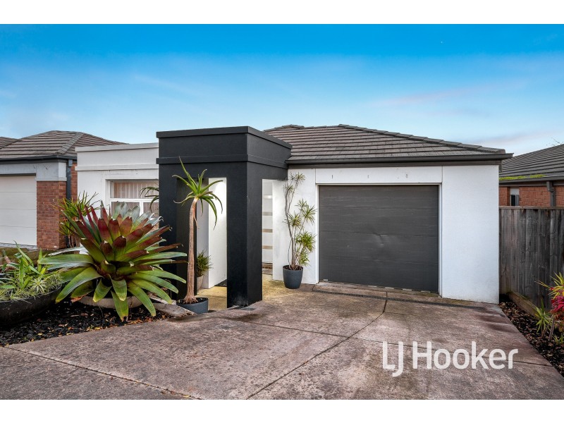 22 Kimberley Grove, Pakenham VIC 3810