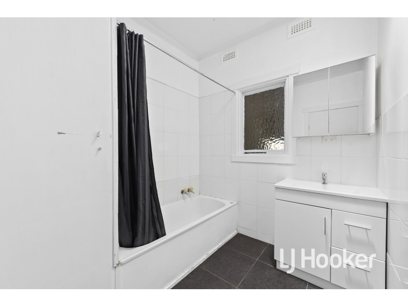 10 James Street, Pakenham VIC 3810