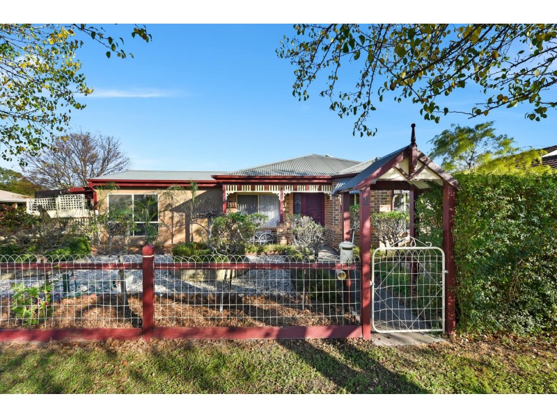 2 Forsyth Court, Cranbourne North VIC 3977
