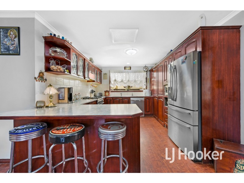 2 Forsyth Court, Cranbourne North VIC 3977