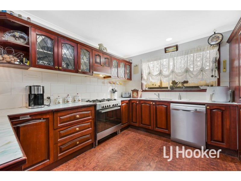 2 Forsyth Court, Cranbourne North VIC 3977