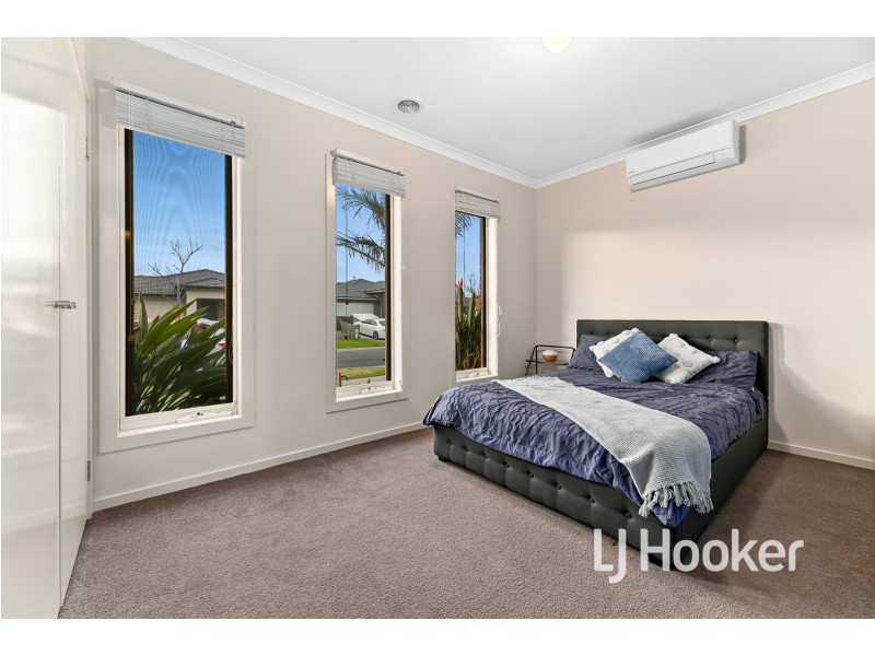 6 Caitlin Drive, Pakenham VIC 3810