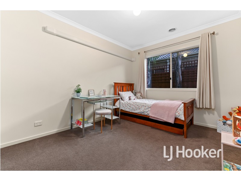 6 Caitlin Drive, Pakenham VIC 3810