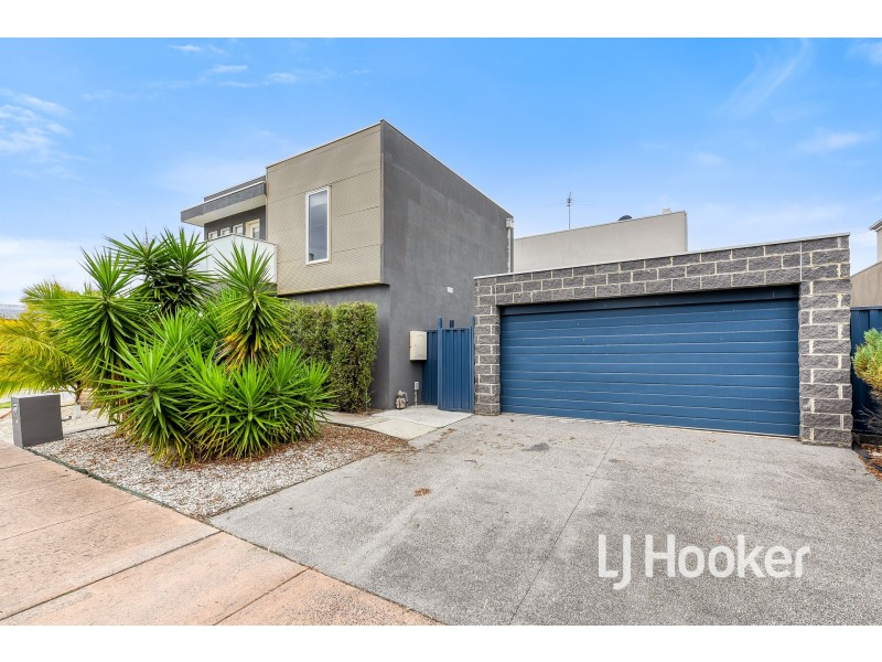 11 Laurina Link, Pakenham VIC 3810