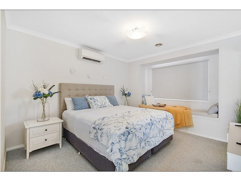 9 Iris Place, Pakenham VIC 3810