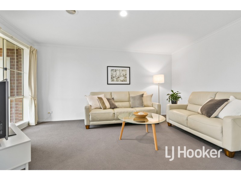 74 Bluehills Boulevard, Pakenham VIC 3810