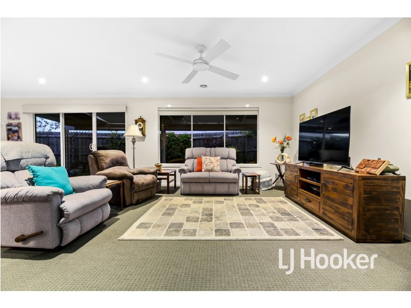 13 Premier Lane, Garfield VIC 3814