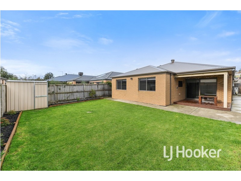 6 Ryeburn Street, Officer VIC 3809