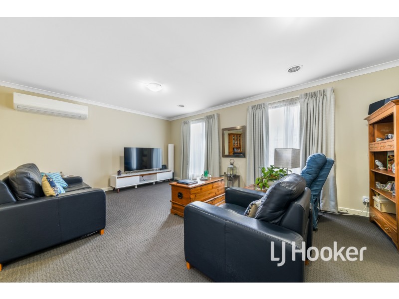 2/3 Anderson Street, Pakenham VIC 3810