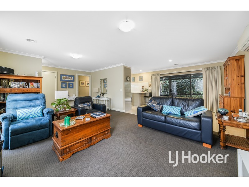2/3 Anderson Street, Pakenham VIC 3810