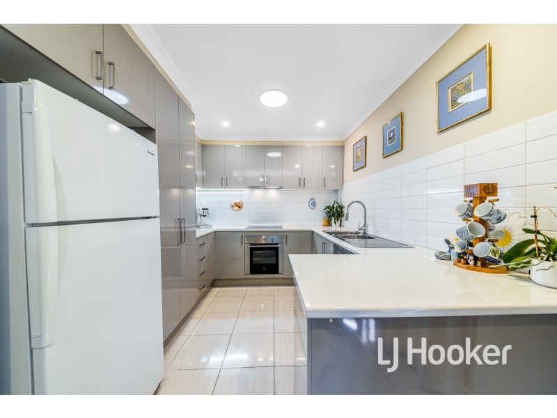 2/3 Anderson Street, Pakenham VIC 3810