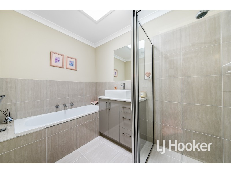 2/3 Anderson Street, Pakenham VIC 3810