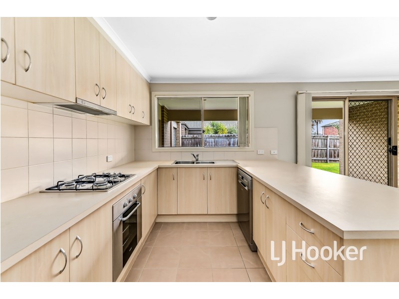36 Golf Links Road, Berwick VIC 3806