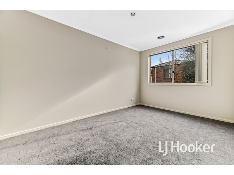 36 Golf Links Road, Berwick VIC 3806